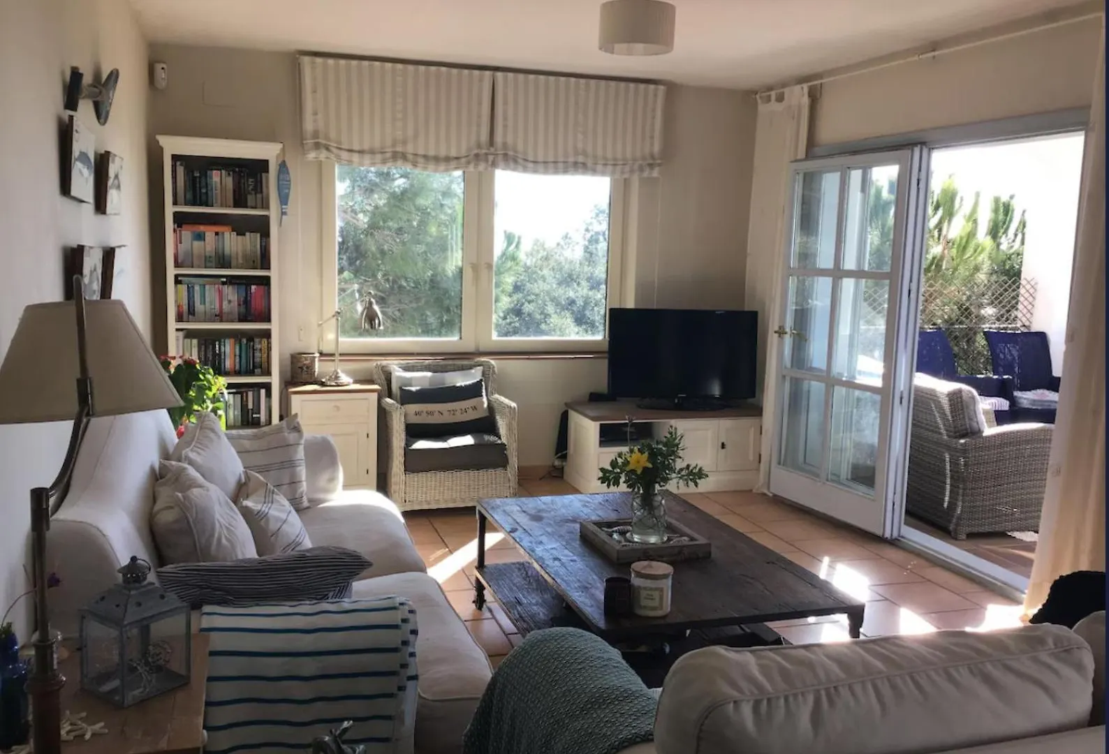 Sunny Costa Brava Getaway Apartment Santa Cristina d'Aro