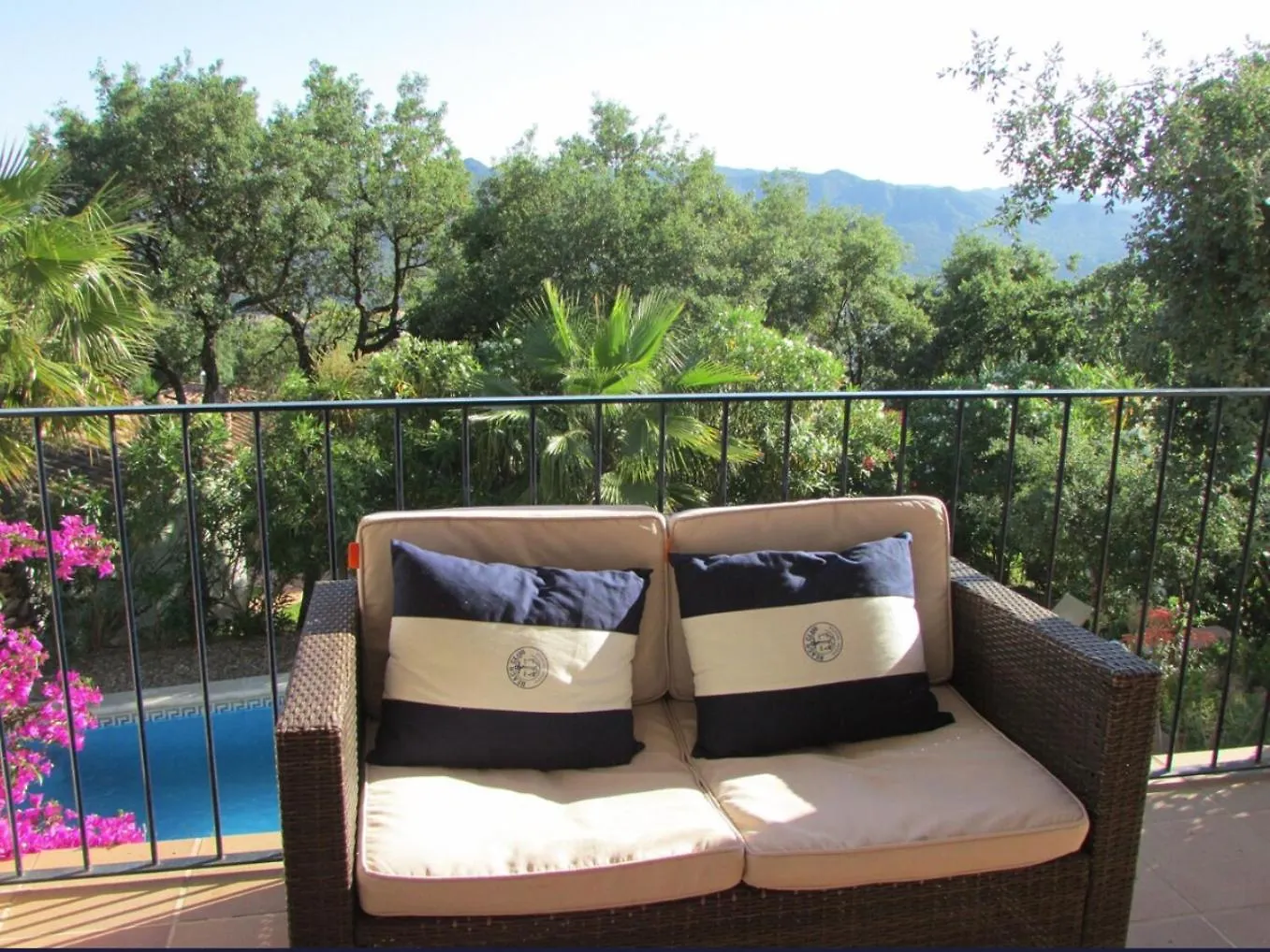 Sunny Costa Brava Getaway Apartment Santa Cristina d'Aro
